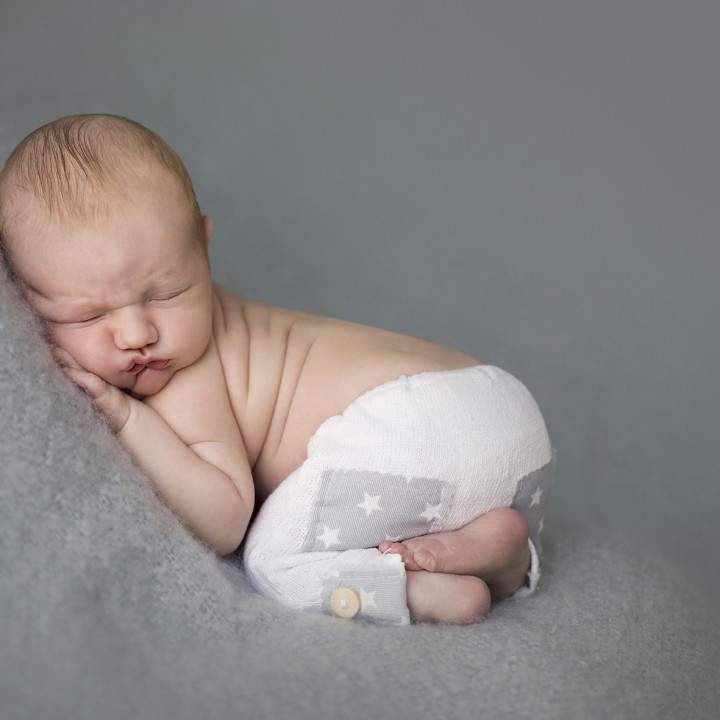 Sesión newborn + fotos de recién nacido + José Antonio + Silvia Ferrer.