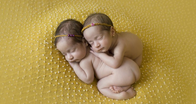 Sesión de recién nacidos gemelar + Newborn twin session + Carolina y Valentina.