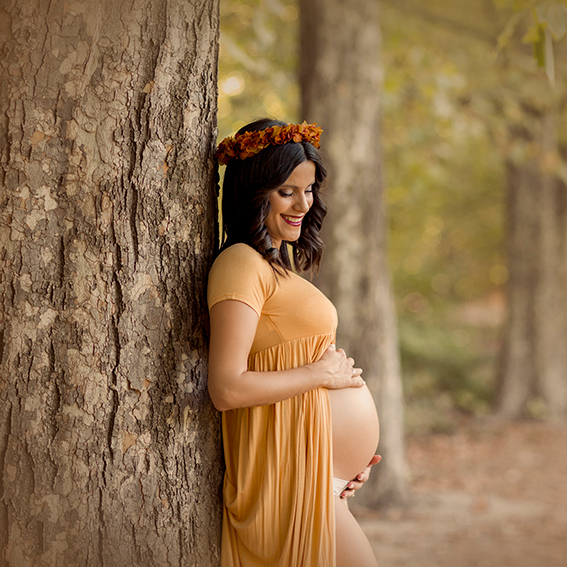 Mirella - Embarazada en el campo